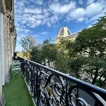 Charme Et Volupte A Republique