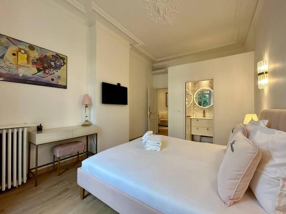 Appartement Charme Et Volupte A Republique